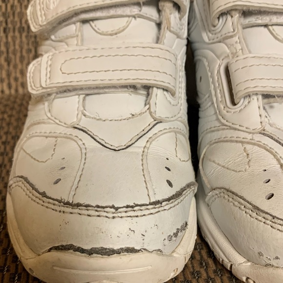 Stride rite Cooper Velcro kids white tennis shoes - Picture 3 of 9